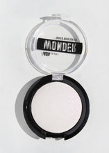 Load image into Gallery viewer, AOA Wonder Baked Highlighter - Sno