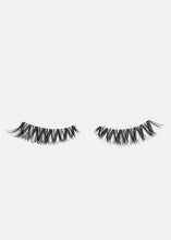 Load image into Gallery viewer, AOA Studio Eyelashes - Scarlette
