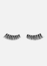 Load image into Gallery viewer, AOA Studio Eyelashes - Emma
