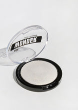 Load image into Gallery viewer, AOA Wonder Baked Eyeshadow - Créme
